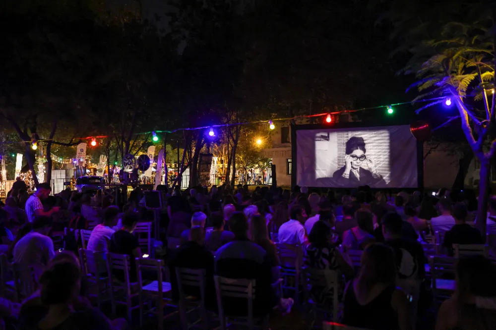 Yeşilçam Festivali’nde yıldızlar altında sinema keyfi