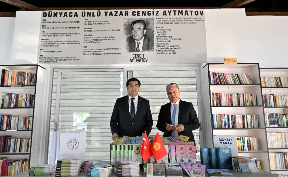 Aytmatov’un eserleri kütüphaneye bağışlandı