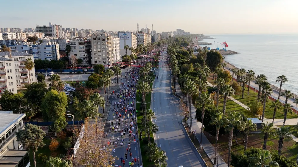 6. Uluslararası Mersin Maratonu’nda Türkiye rekoru kırıldı