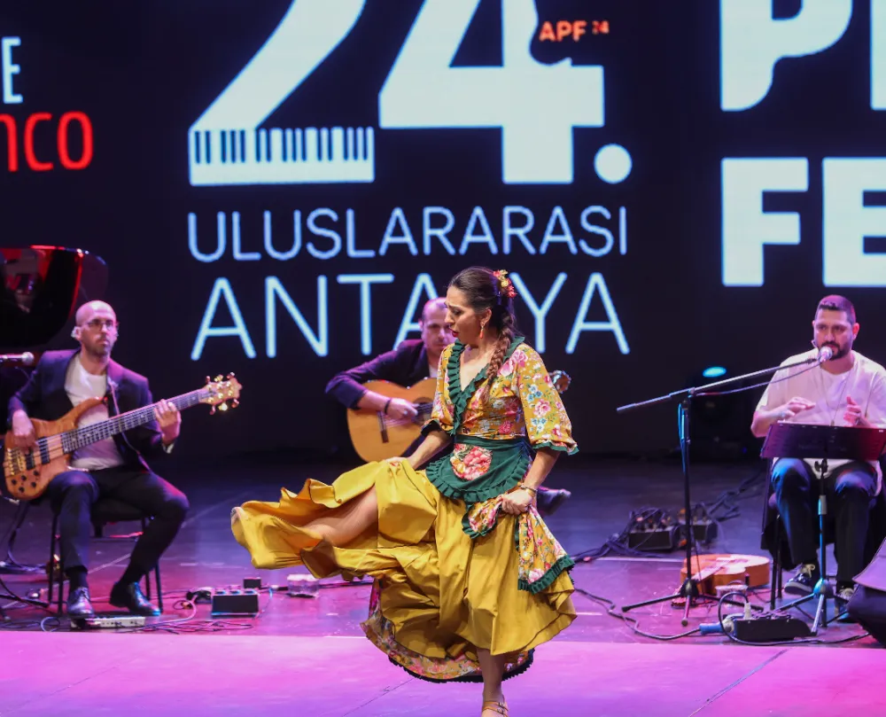   Piyano festivali Flamenko ateşiyle aydınlandı