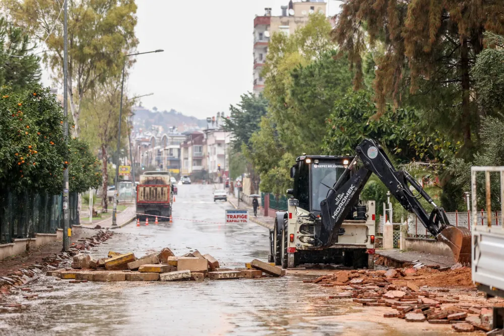 Atatürk Mahallesi’ne konforlu ve güvenli yaya yolu