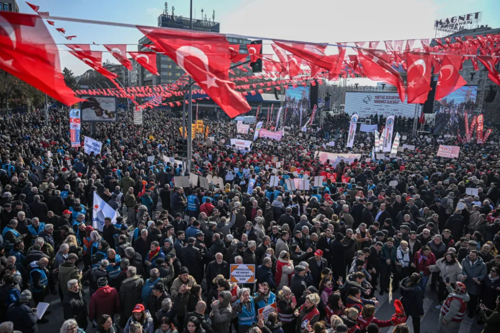 Hakkımızı Alacağız mitingi” Ankara’da yapıldı... Binler, “Hükümet istifa” dedi