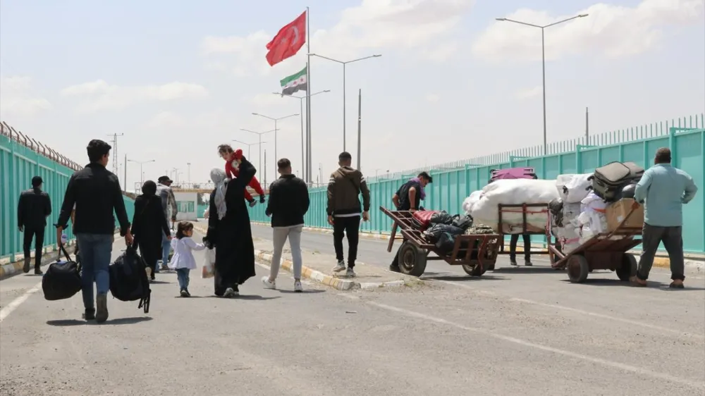 İçişleri Bakanı Ali Yerlikaya  dönen Suriyeli sayısını açıkladı