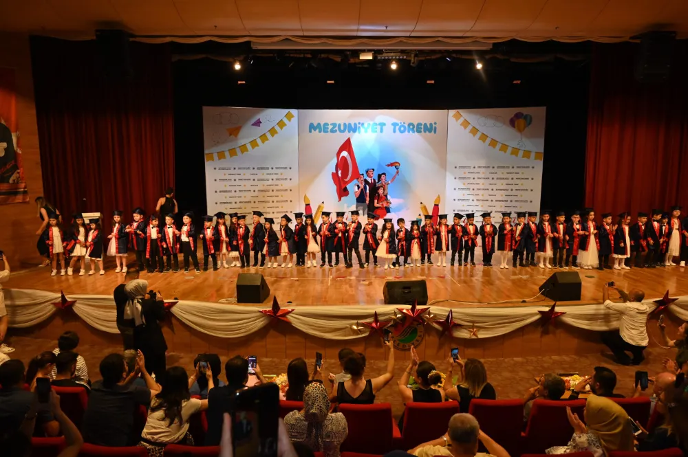 Kepez’in kreşlerinde mezuniyet coşkusu
