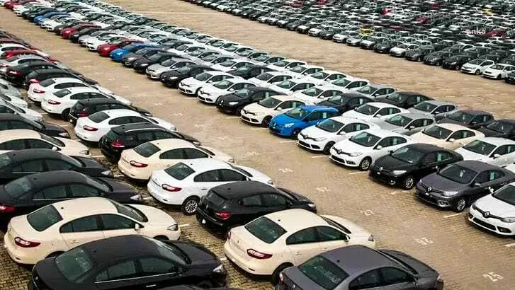 Ticaret Bakanlığı, otomotiv ticaretinde 6 ay - 6 bin kilometre düzenlemesinin süresini uzattı
