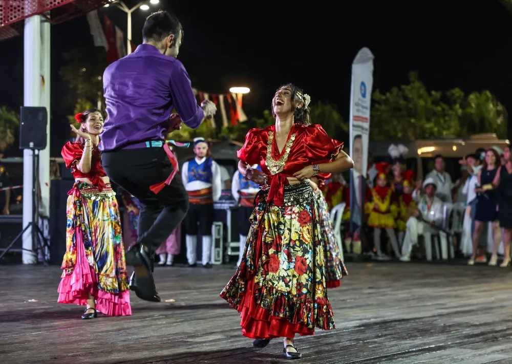 Büyükşehir Belediyesi  Dans Festivali düzenledi