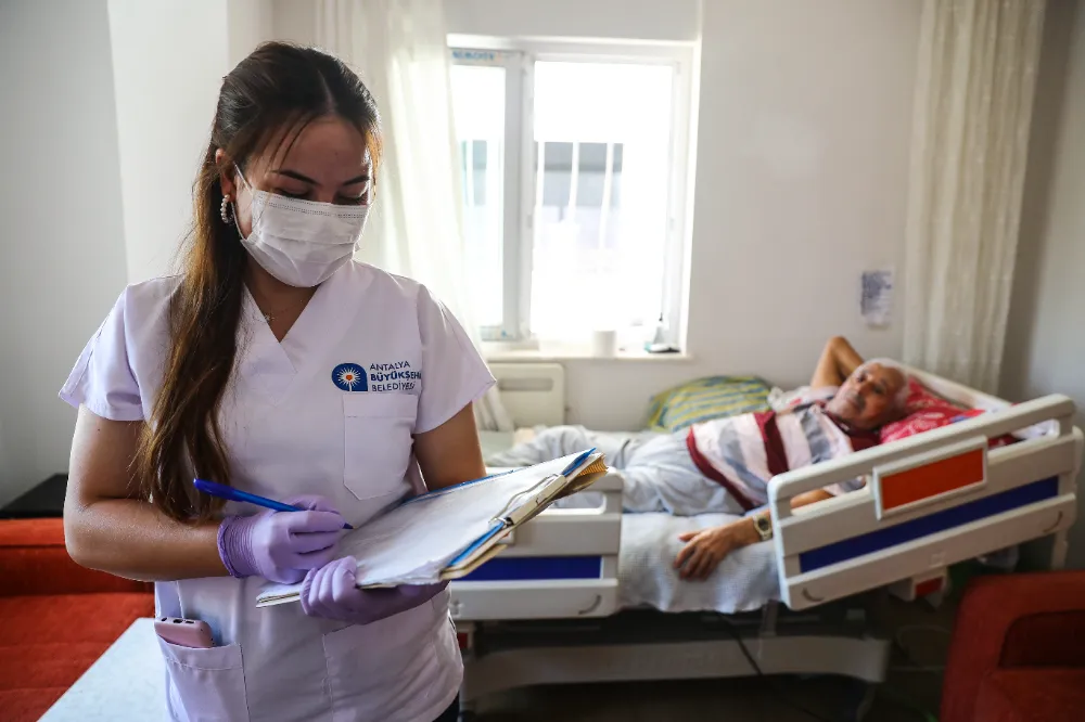 Evde Sağlık Hizmeti ile binlerce vatandaşa ulaşıldı