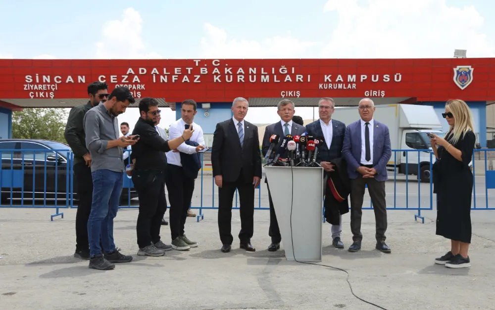 Ahmet Davutoğlu: Ortada örgütlü bir cinayet var