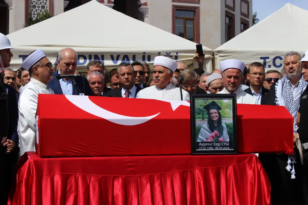 Ayşenur Ezgi Eygi son yolculuğuna uğurlandı