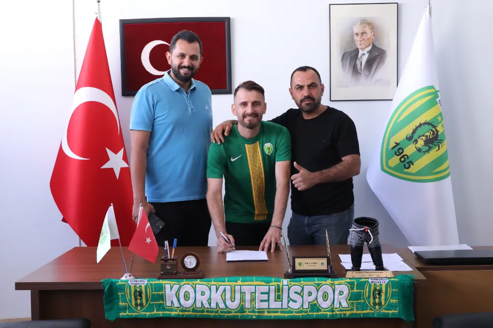 Korkuteli Belediyespor’da Yeni Sezon İmzaları Atıldı