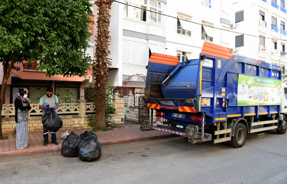 Muratpaşalılar geri dönüşümle 1.4 milyon lira kazandı