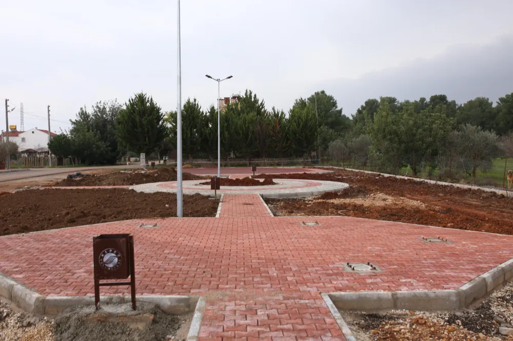 Kepez’den Duacı Mahallesi’ne eş zamanlı 3 yeni park