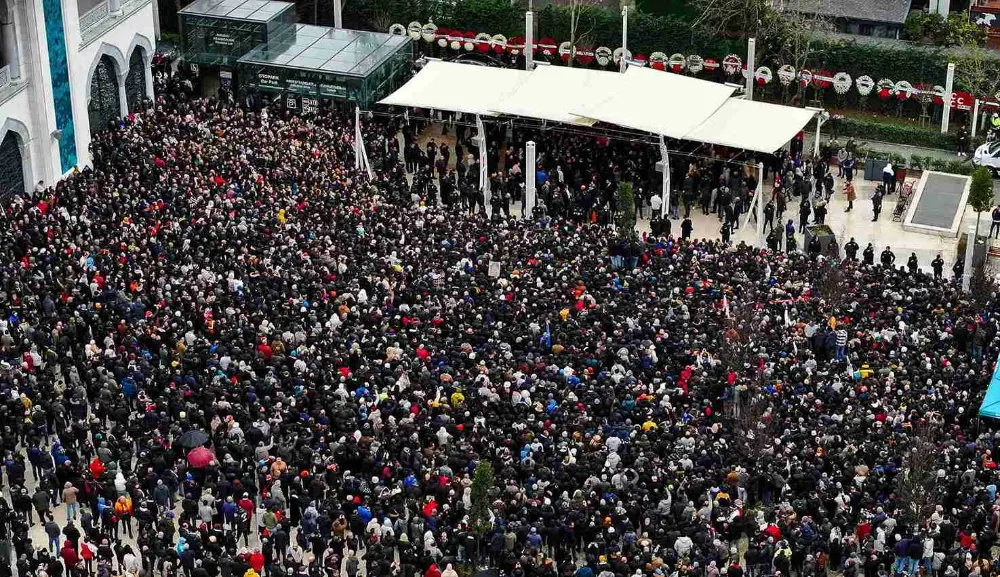 Ferdi Tayfur son yolculuğa uğurlandı