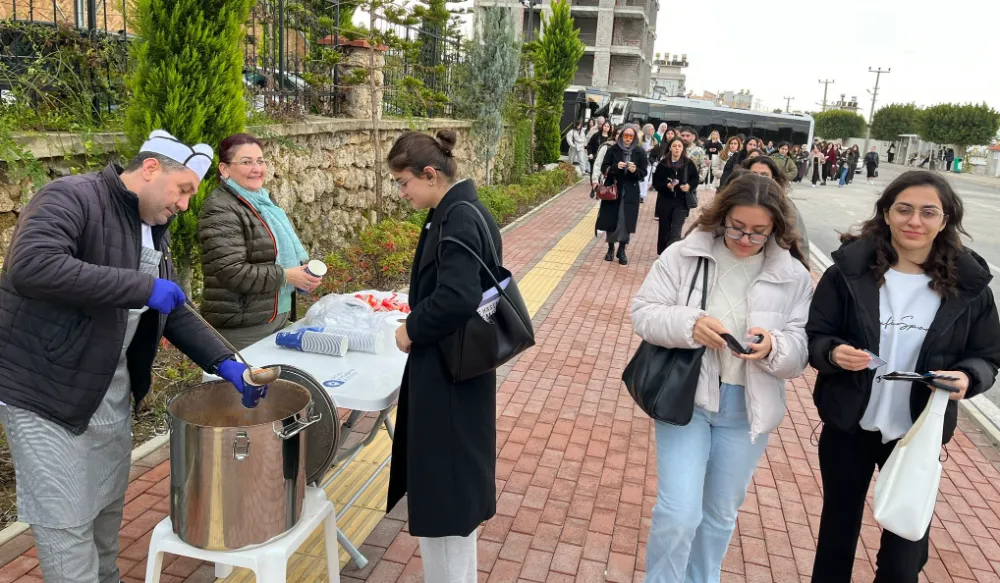 Alkü’lü öğrencilere çorba ikramı