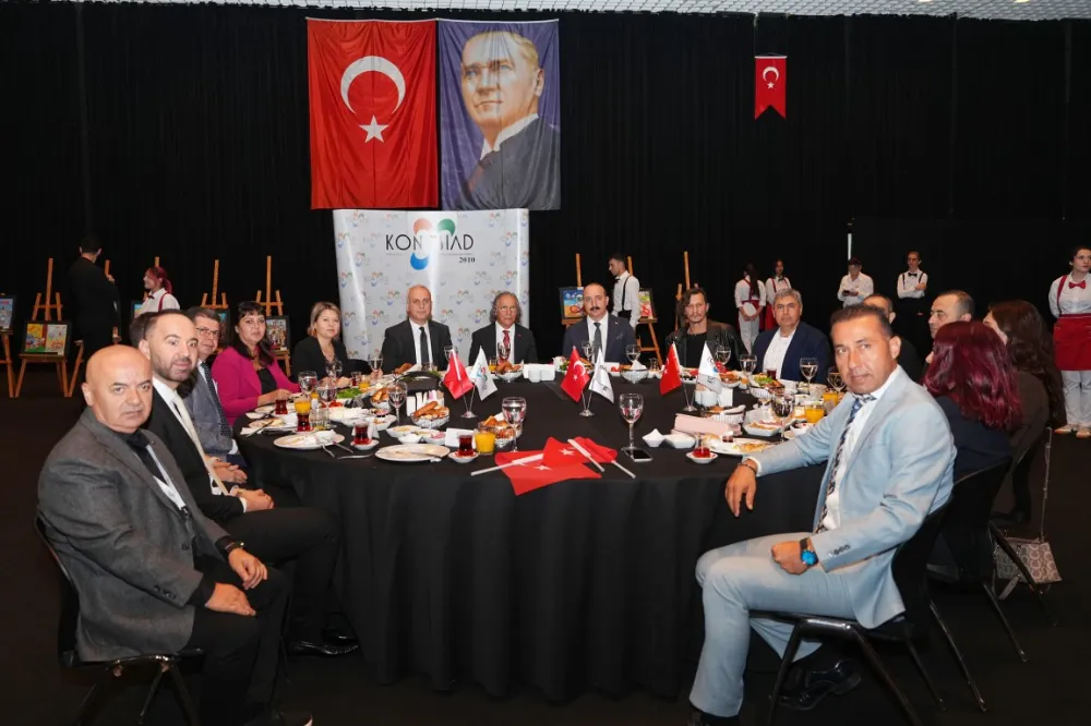 KOTAN SONSUZ CUMHURİYET’İN ÖDÜL TÖRENİNE KONUK OLDU 