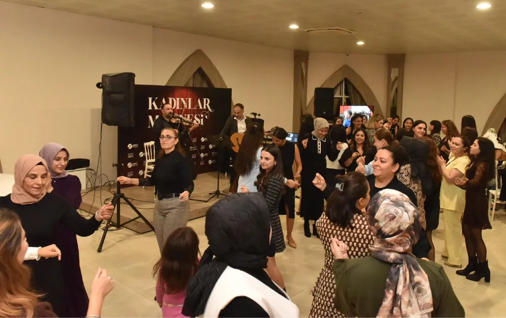 Kepez’den Öğretmenler Günü’ne özel kutlama