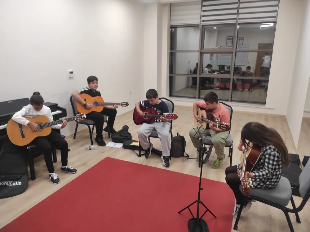 GENÇ MÜZİSYENLER GELECEĞE KONYAALTI’NDA HAZIRLANIYOR