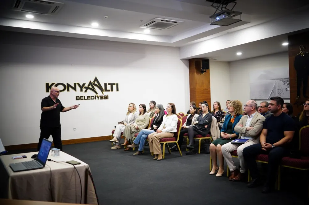 KONYAALTI BELEDİYESİ’NDE YÖNETİCİ KADROSUNA ‘LİDERLİK EĞİTİMİ’ VERİLDİ   