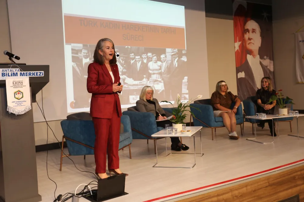 Kepez’de “Güçlü Kadınlar, Güçlü Yarınlar” konuşuldu