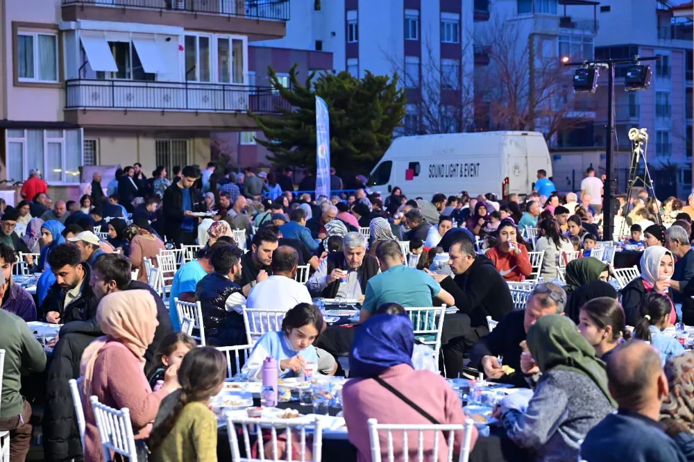 Kepez’in iftar sofraları gönülleri buluşturuyor