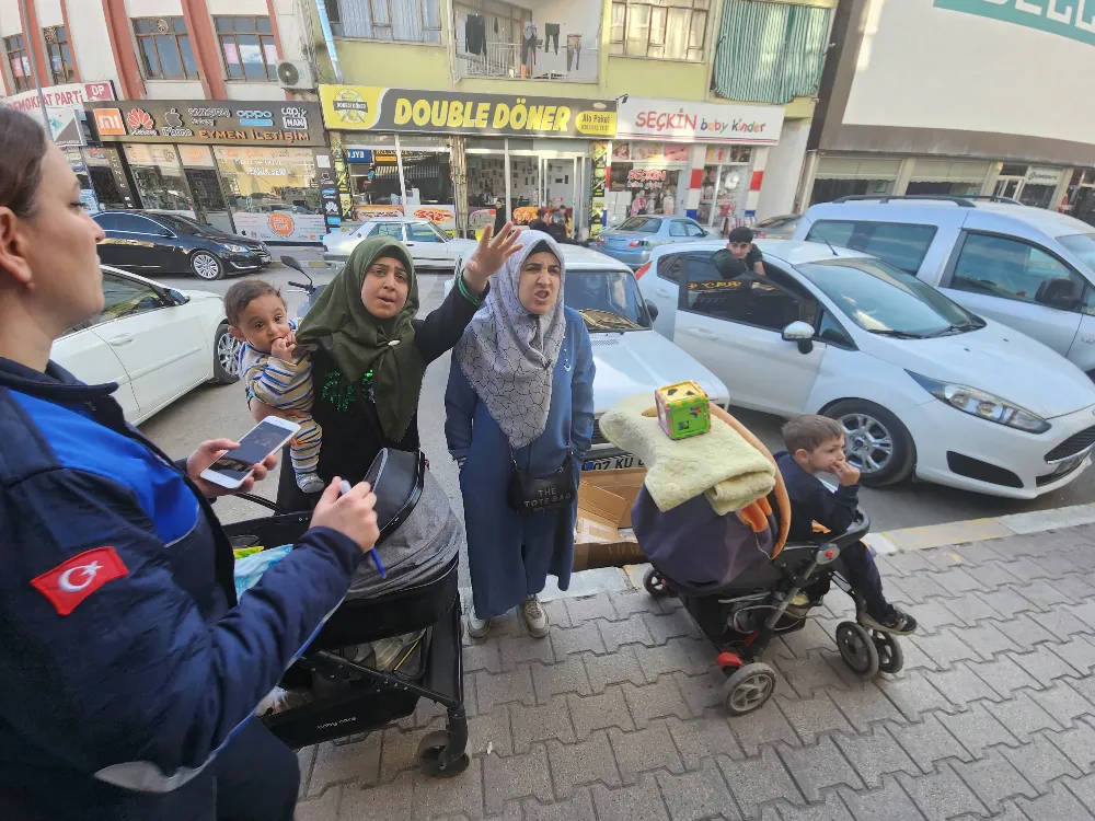 Korkuteli Belediyesi Zabıta Ekipleri Dilencilere Göz Açtırmıyor