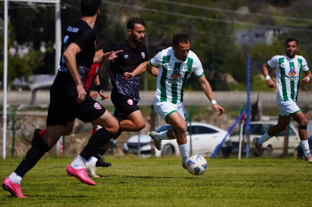 MANAVGAT BELEDİYESPOR, KUMLUCA DEPLASMANINDA FARKLI KAZANDI