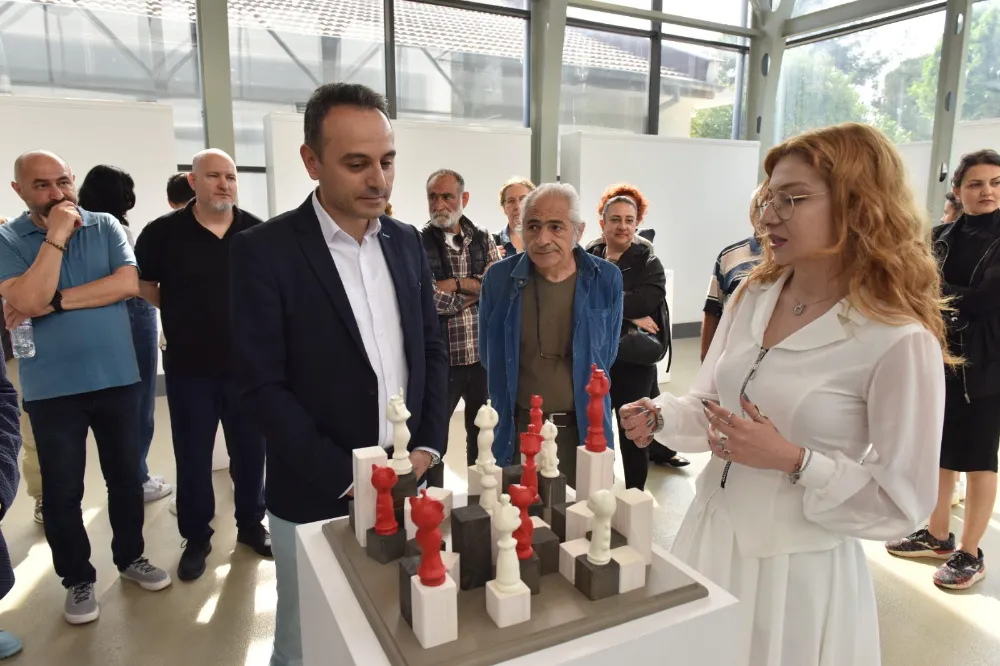Modern Sanatlar Galeri’nde 2 öğrenci, 2 sanatçı, 2 sergi