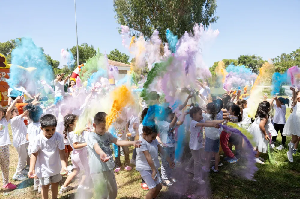 SARILAR KREŞİ’NİN MİNİKLERİ COLOR FEST’TE RENKLERLE BULUŞTU