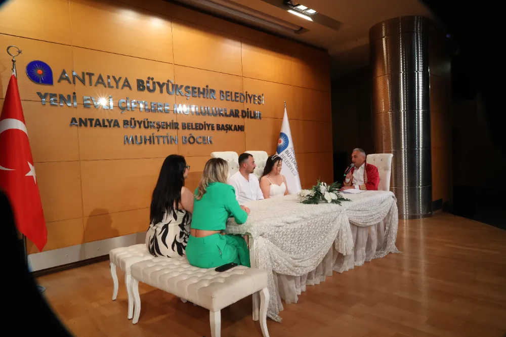 Antalya Büyükşehir Belediyesi nikah salonunda “05.05.2025” yoğunluğu 