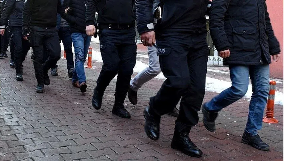 Aydın merkezli suç örgütüne yönelik operasyonda 20 kişi tutuklandı