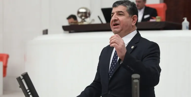 CAVİT ARI; “MURATPAŞA KIZILARIK VE YEŞİLDERE’DE VATANDAŞ KENDİ EVİNDE İŞGALCİ DURUMUNA DÜŞTÜ.”
