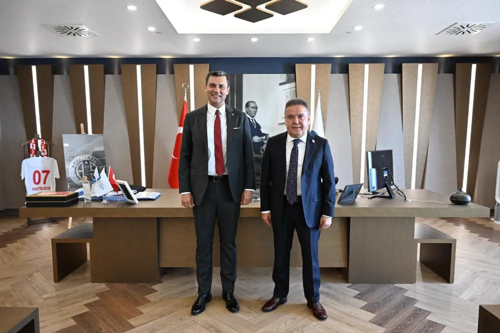 Muhittin Böcek’ten Ferdi Zeyrek için başsağlığı mesajı