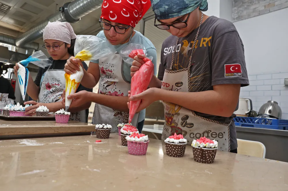 Küçük şeflerden mutfakta lezzet gösterisi 