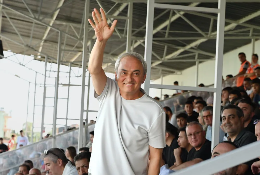 Kocagöz, Kepezspor Futbol AŞ-Karaman KF maçını tribünden izledi