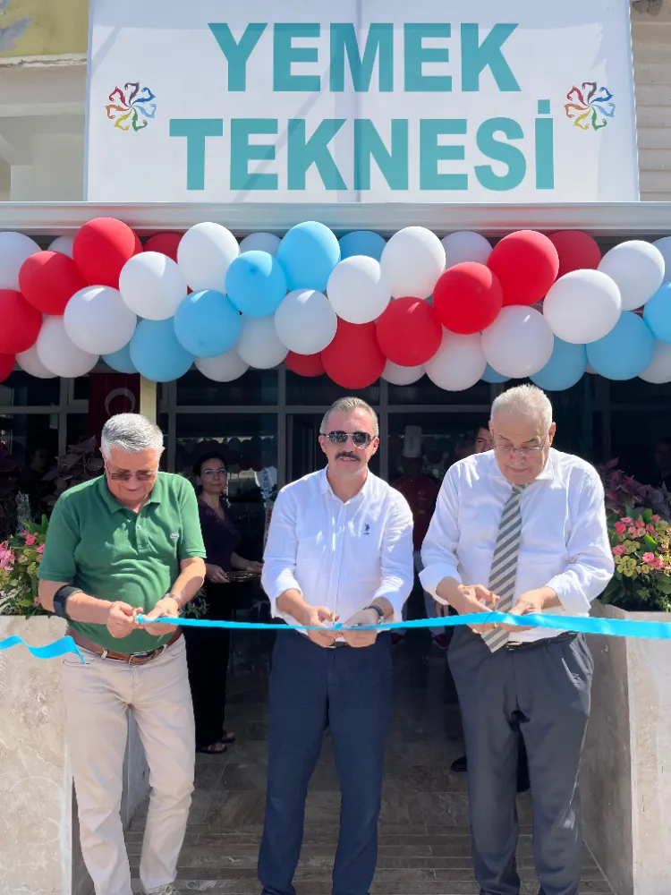 Kemer’de Dayanışmanın Yeni Adresi: Yemek Teknesi