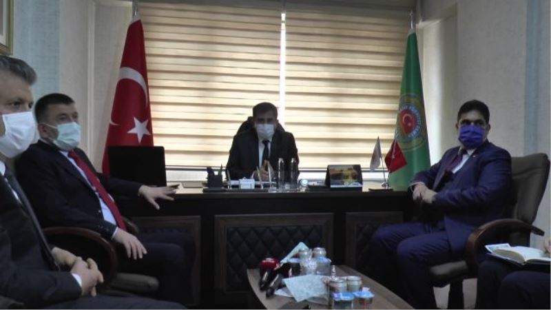 VAN ESNAFI KURLARDAN ŞİKAYETÇİ, İRAN SINIR KAPISININ AÇILMASINI İSTİYOR