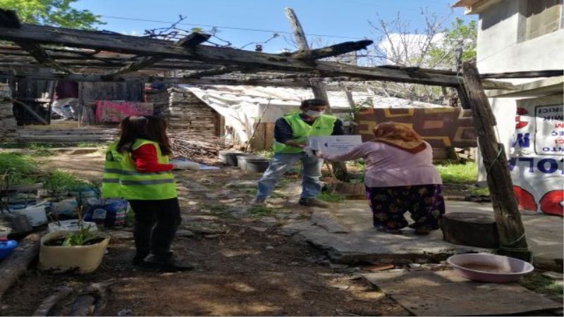 Antalya Büyükşehir Belediyesi  gıda yardımına devam ediyor