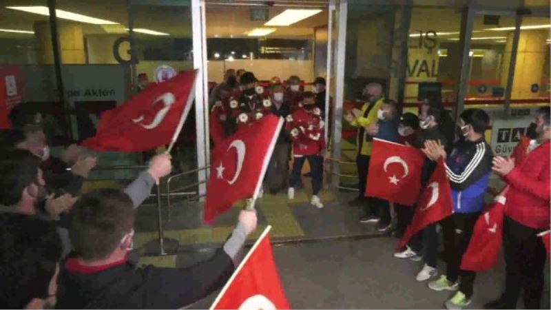 AVRUPA ŞAMPİYONLARINA BAŞKENT’TE COŞKULU KARŞILAMA