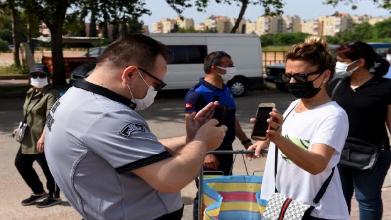 Muratpaşa pazarlarında sıkı kontrol