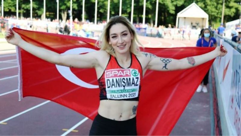 Tuğba Danışmaz Türk spor tarihine geçti