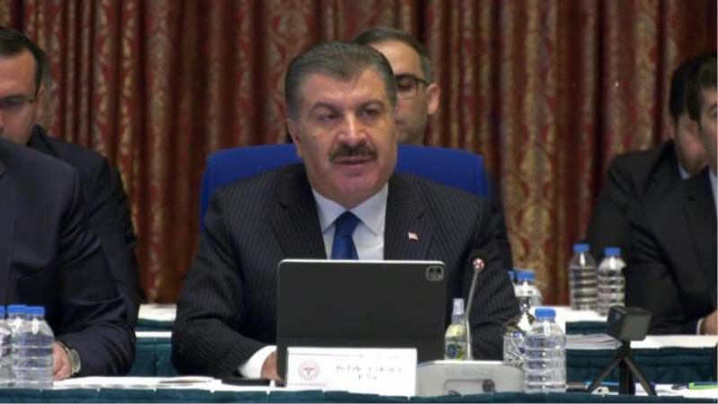 2022 YILINDA 2 BİN 239 UZMAN HEKİM, BİN 955 HEKİM İSTİFA ETTİ