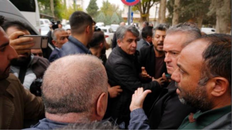 Ümit Özdağ protesto edildi